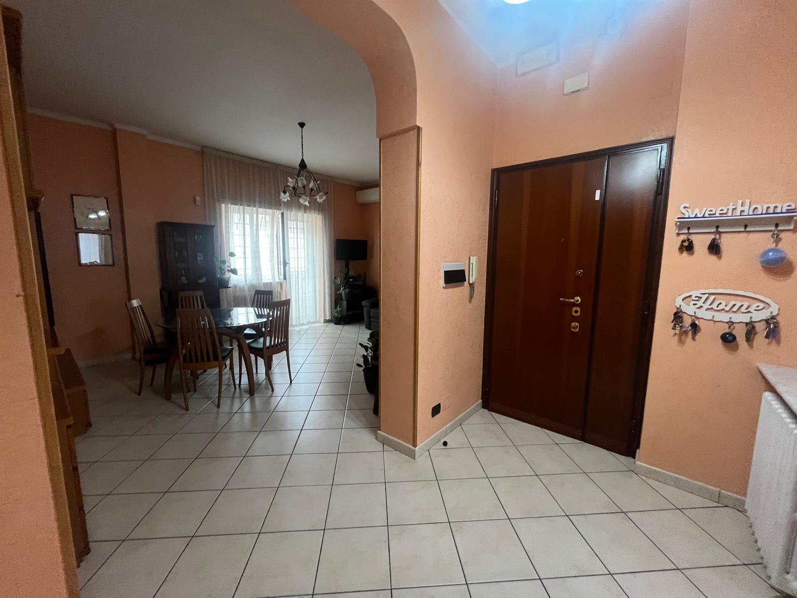 INGRESSO_1_20250905165442 Trilocale in ottimo stato con dependance e balconi – Selva Nera