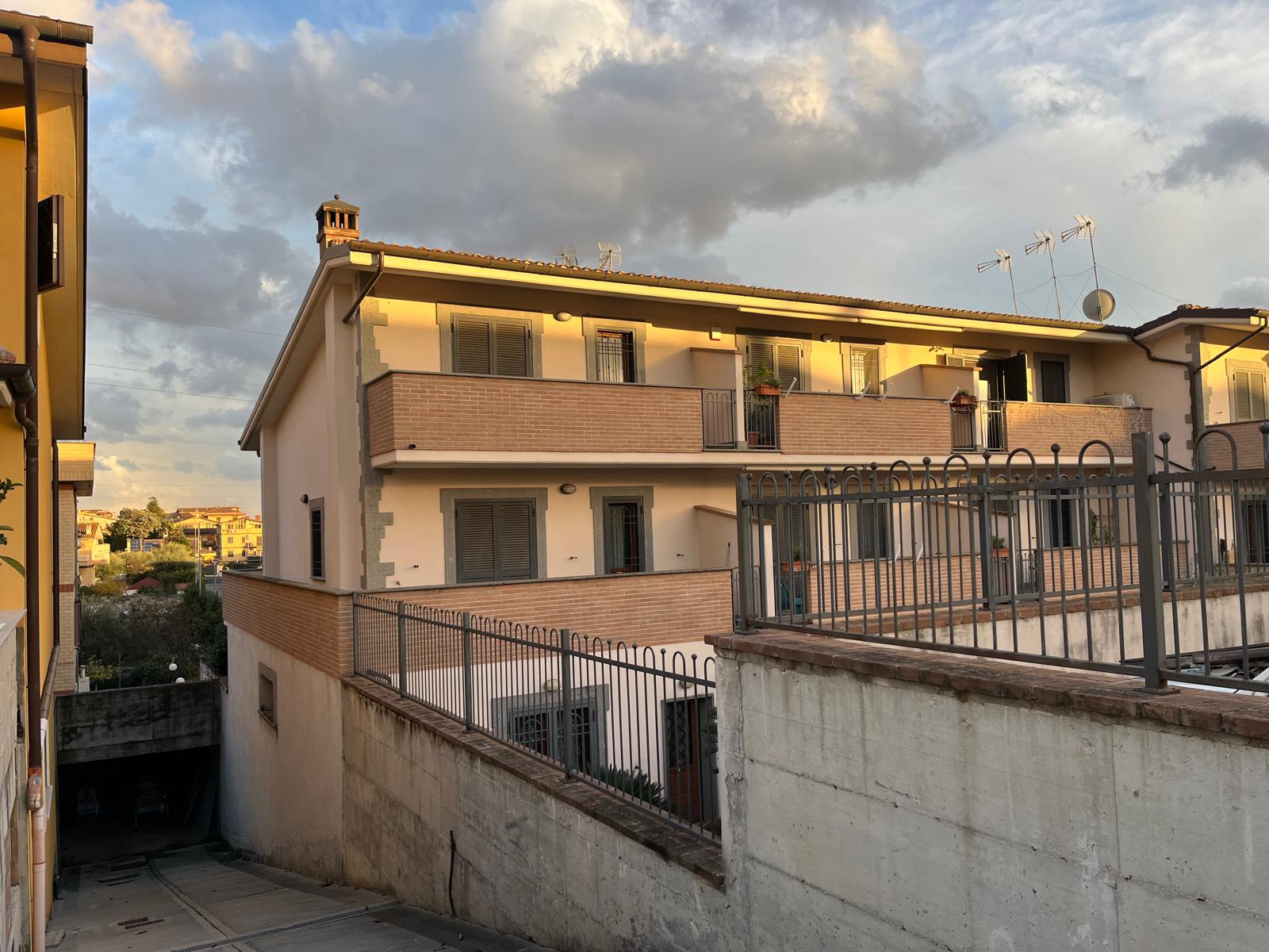 RAMPA_CARRABILE_20251203163006 Villa a schiera di 160 mq con corte esterna e posti auto – Selva Candida