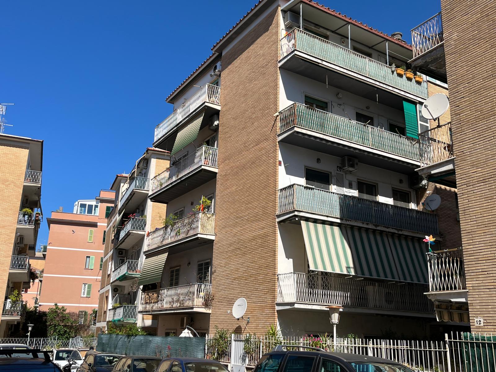 Luminoso bilocale di 60 mq con due balconi – La Pisana, Via dei Bichi