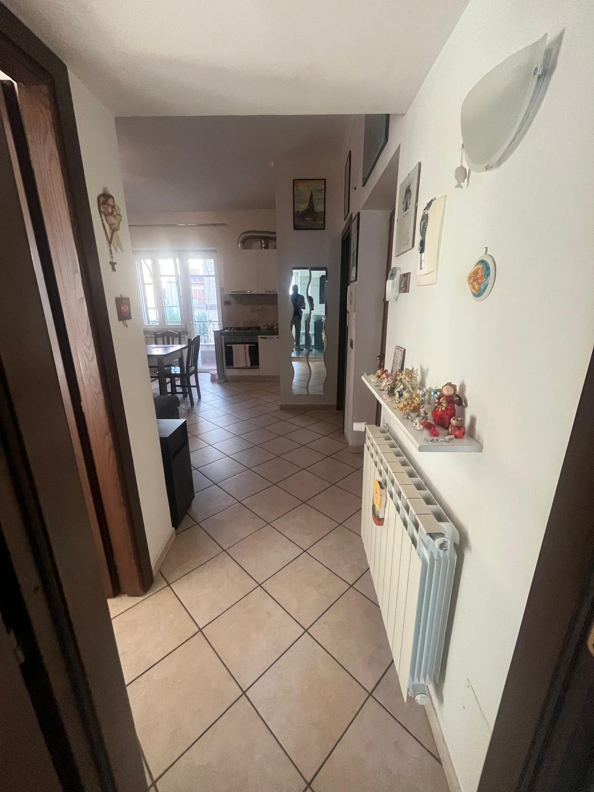 Trilocale in buono stato con due balconi – Selva Nera, Via Gabriella Degli Esposti