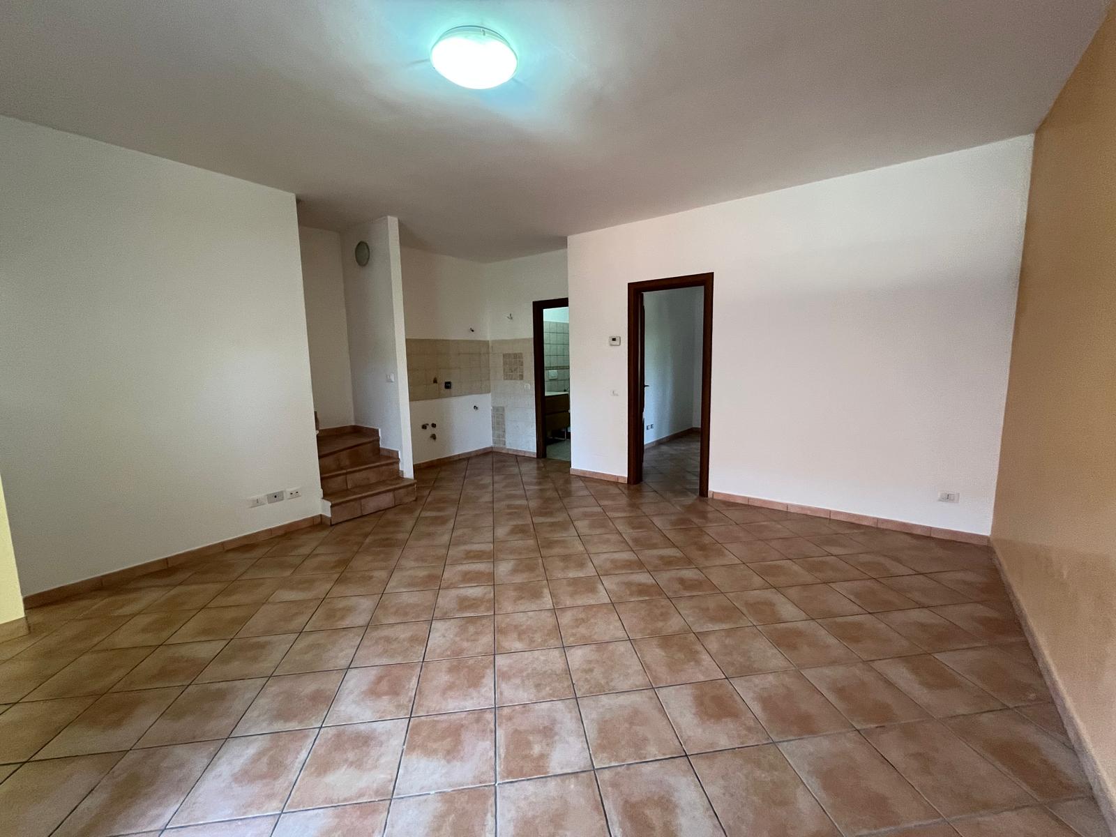 Villino di 130 mq su tre livelli con terrazzi – Selva Nera, Via Alberto La Rocca