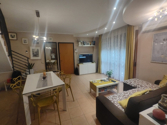 Ampio bilivelli di 105 mq con giardino e gazebo – Selva Candida, Via Poggio delle Corti